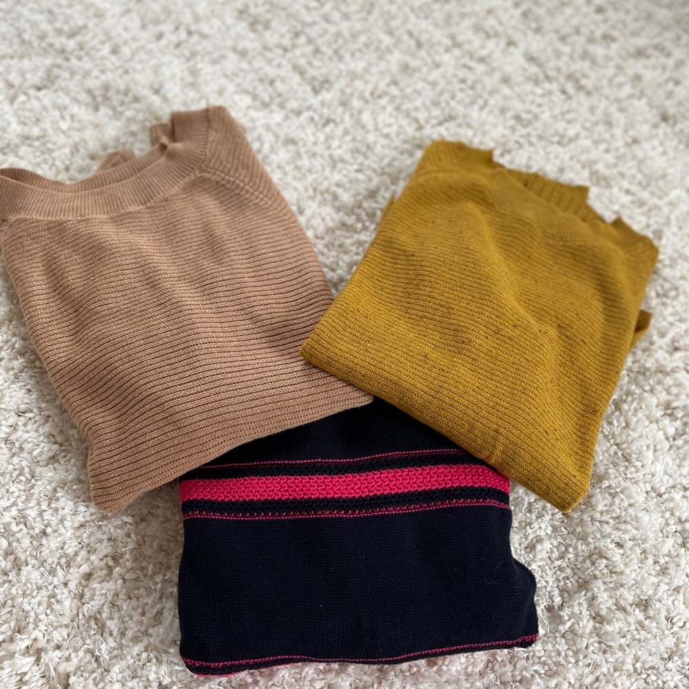 Long sleeve sweater bundle